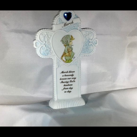 PRECIOUS MOMENTS 1995 March cross aquamarine - Picture 8 of 15